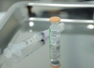 Barueri inicia aplicação da vacina meningocócica ACWY nas UBSs Vacinação em Barueri contra Meningite