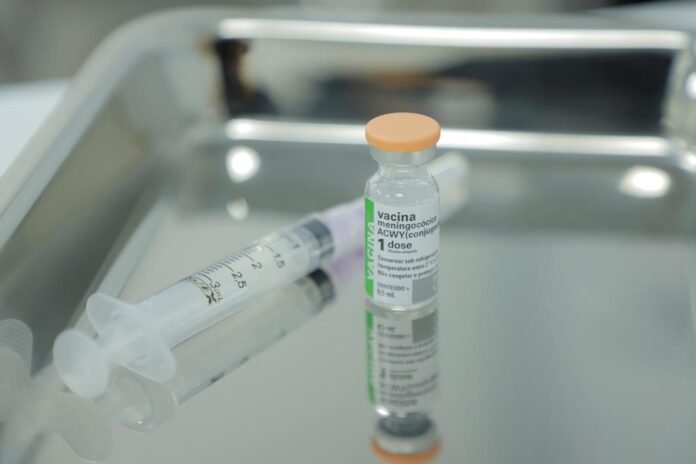 Vacinação em Barueri contra Meningite