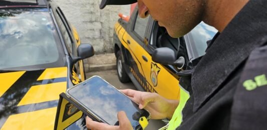 Barueri realiza operação de trânsito e aplica 38 autuações na Estrada de Jandira Semurb fiscaliza o trânsito em Barueri Segurança