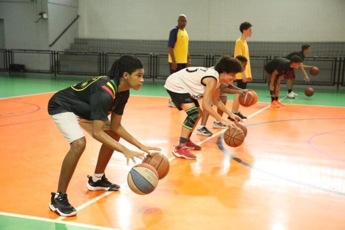 Basquete movimenta alunos das Escolas de Barueri