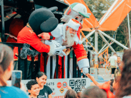 Mais de 5 mil pessoas celebram o ‘Natal Mais Feliz’ da prefeitura de Carapicuíba no Parque dos Paturis Crianças e famílias celebram o evento 'Natal Mais Feliz' da Prefeitura de Carapicuíba no Parque dos Paturis