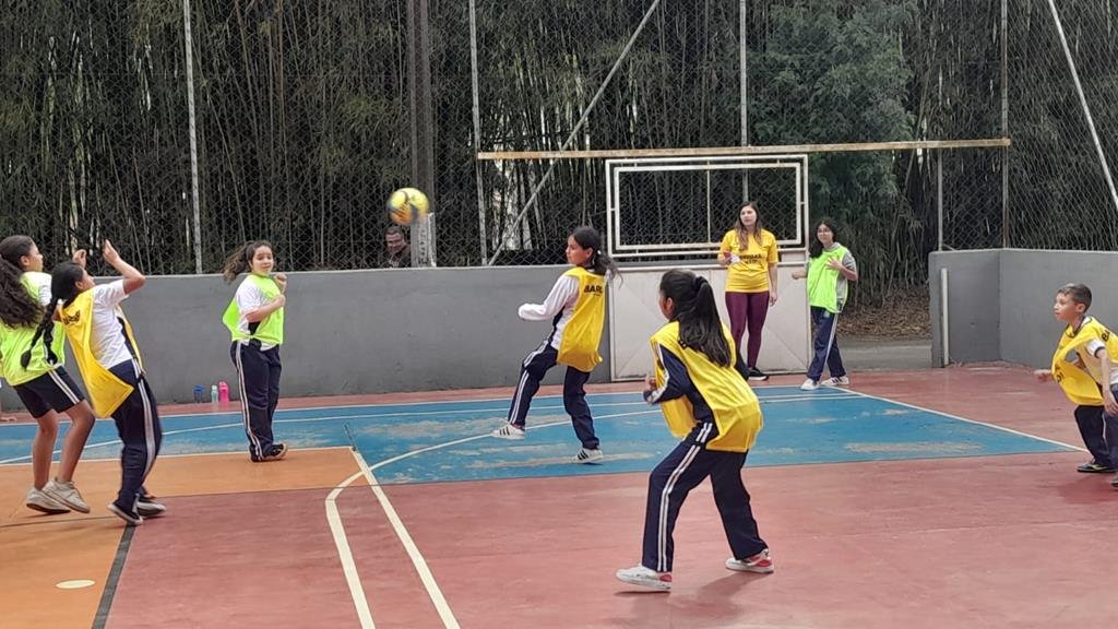 Profesp Barueri 2026: inscrições abertas para o Programa Forças no Esporte 2 Crianças e adolescentes participando de atividades esportivas e de civismo na Vila Militar de Barueri através do programa Profesp