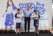 Volta às aulas em Carapicuíba: rede municipal inicia ano letivo com foco em tecnologia e suporte às famílias Volta às aulas em Carapicuíba 2026: kits e tecnologia nas escolas