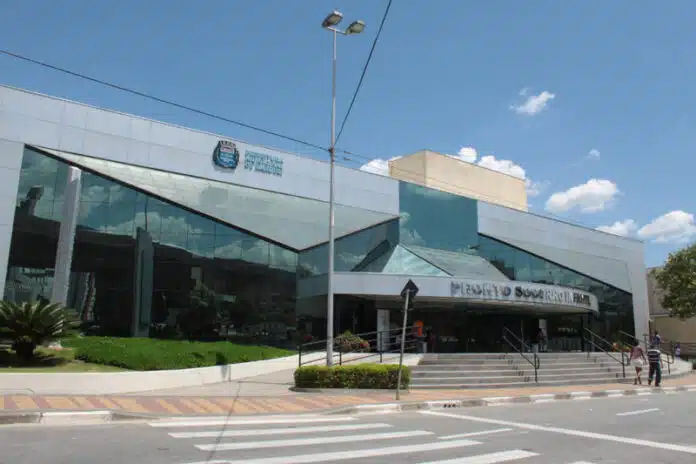 Fachada do pronto atendimento em Barueri e unidades de saúde 24 horas